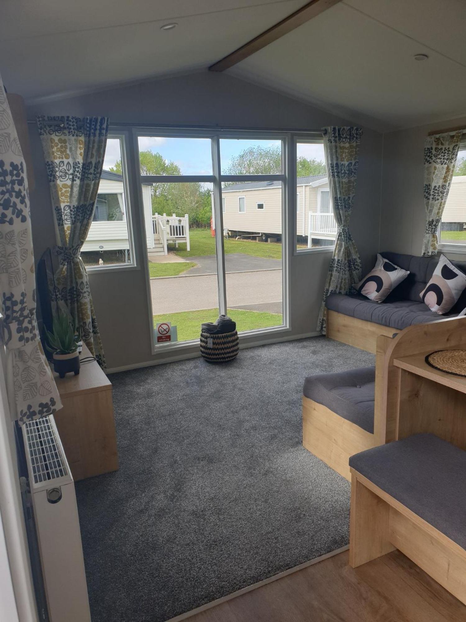 16 Anglers Acre Luxury Hot Tub Break Tattershall Lakes Exteriör bild